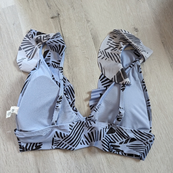 NWT Aerie Ruffle Bikini Top Size M - Picture 3 of 4